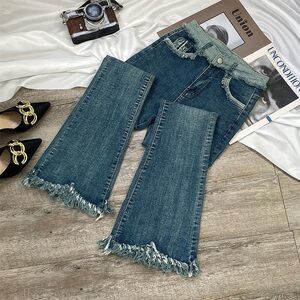Frayed Hem Blue Jeans